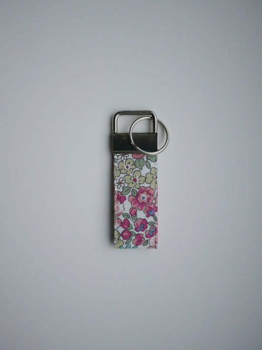 Blommig nyckelring