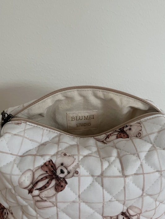 Quiltad rutig necessär med teddybjörnar