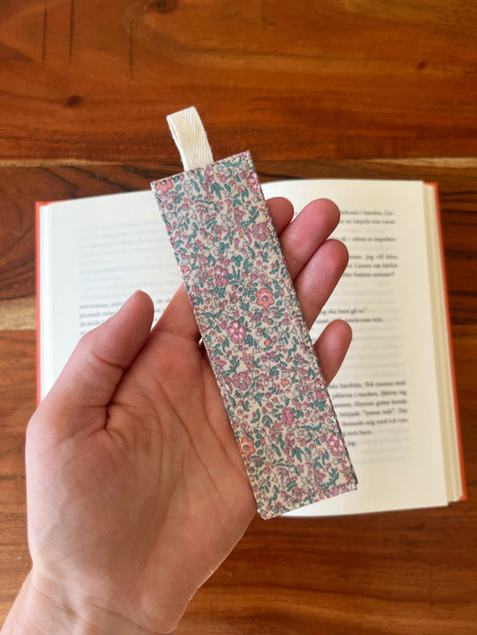 Blommigt bokmärke tyg
