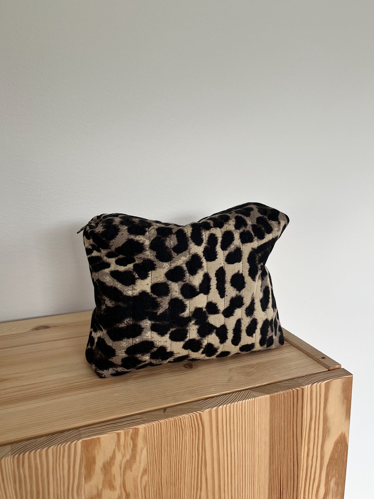 Quiltad necessär leo (beställningsvara)