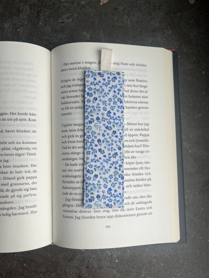 Blommigt bokmärke tyg