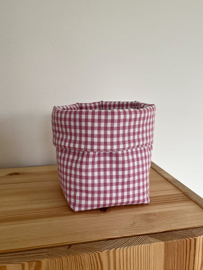 Rutig förvaringskorg rosa