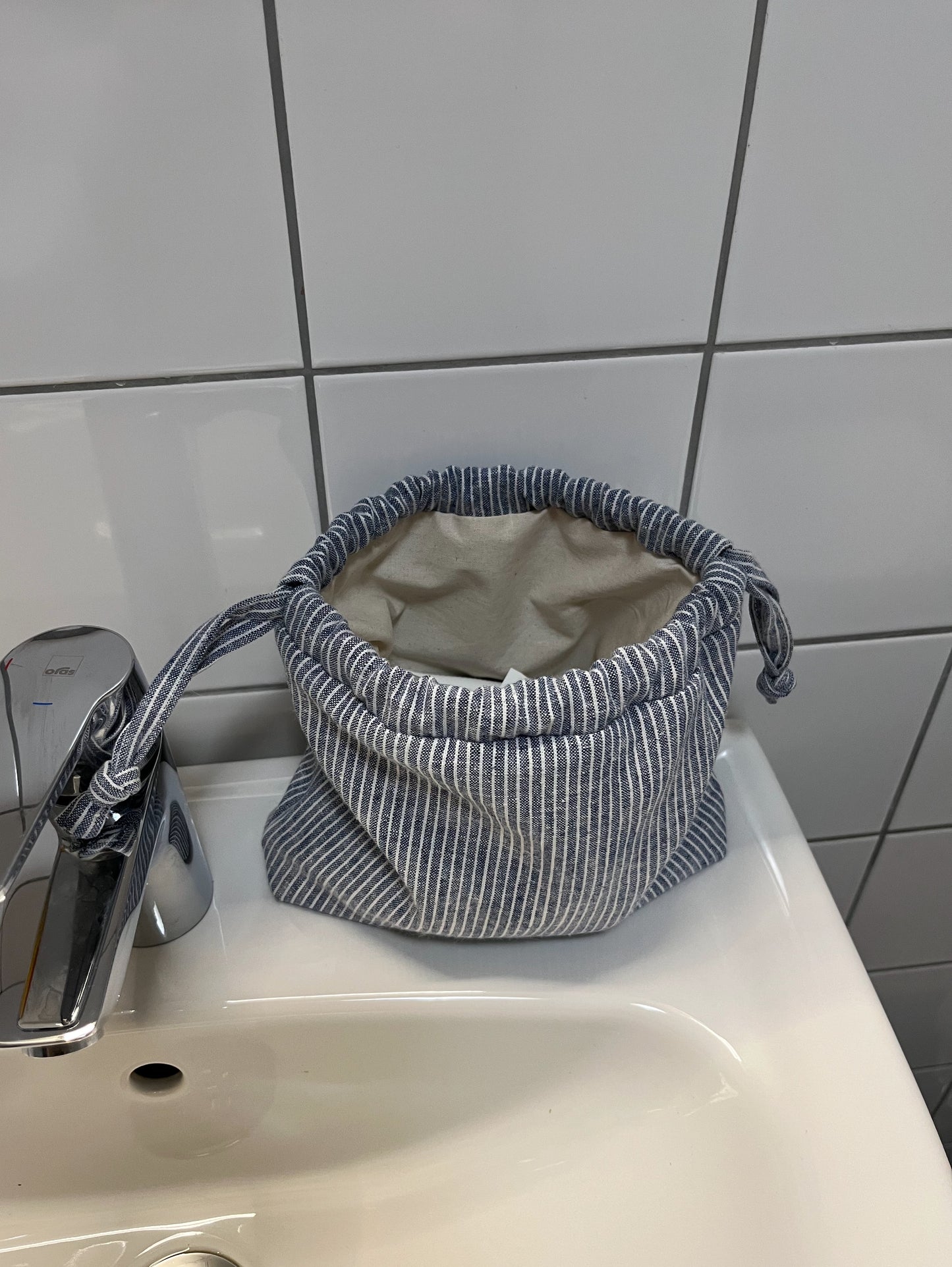 Förvaringspåse liten blå rand