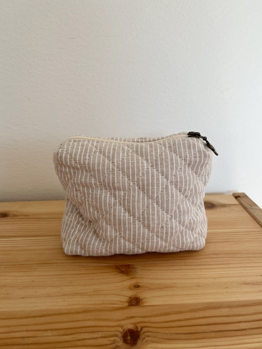 Quiltad randig necessär beige/vit