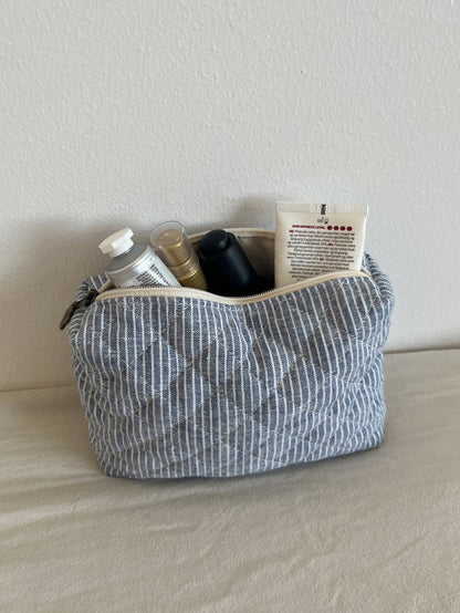 Quiltad randig necessär blå linne/bomull